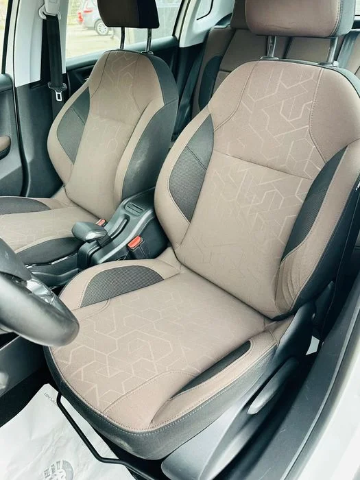 
								Peugeot 2008, 1.6 diesel , euro 5, 2014, RATE CU BULETINUL, AVANS 0 full									