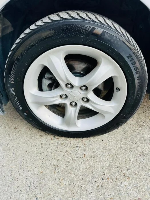 
								Mitsubishi Grandis, 7 locuri, 2.0 diesel, 2008, RATE CU BULETINUL full									