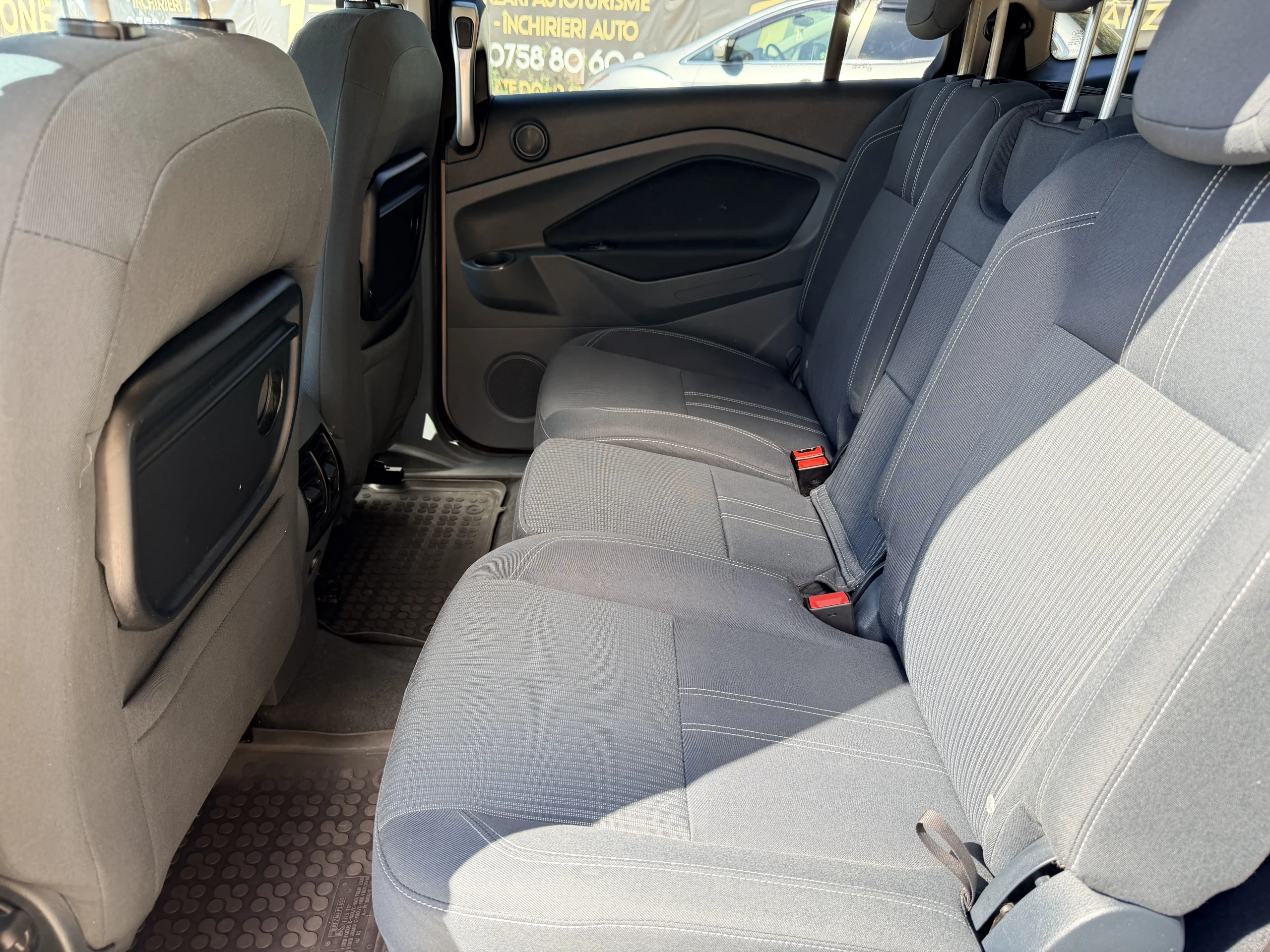
								FORD FOCUS GRAND C-MAX 7 LOCURI 2012 1.6 DIESEL EURO 5 Rate Avans 0 Doar Cu Buletinul full									