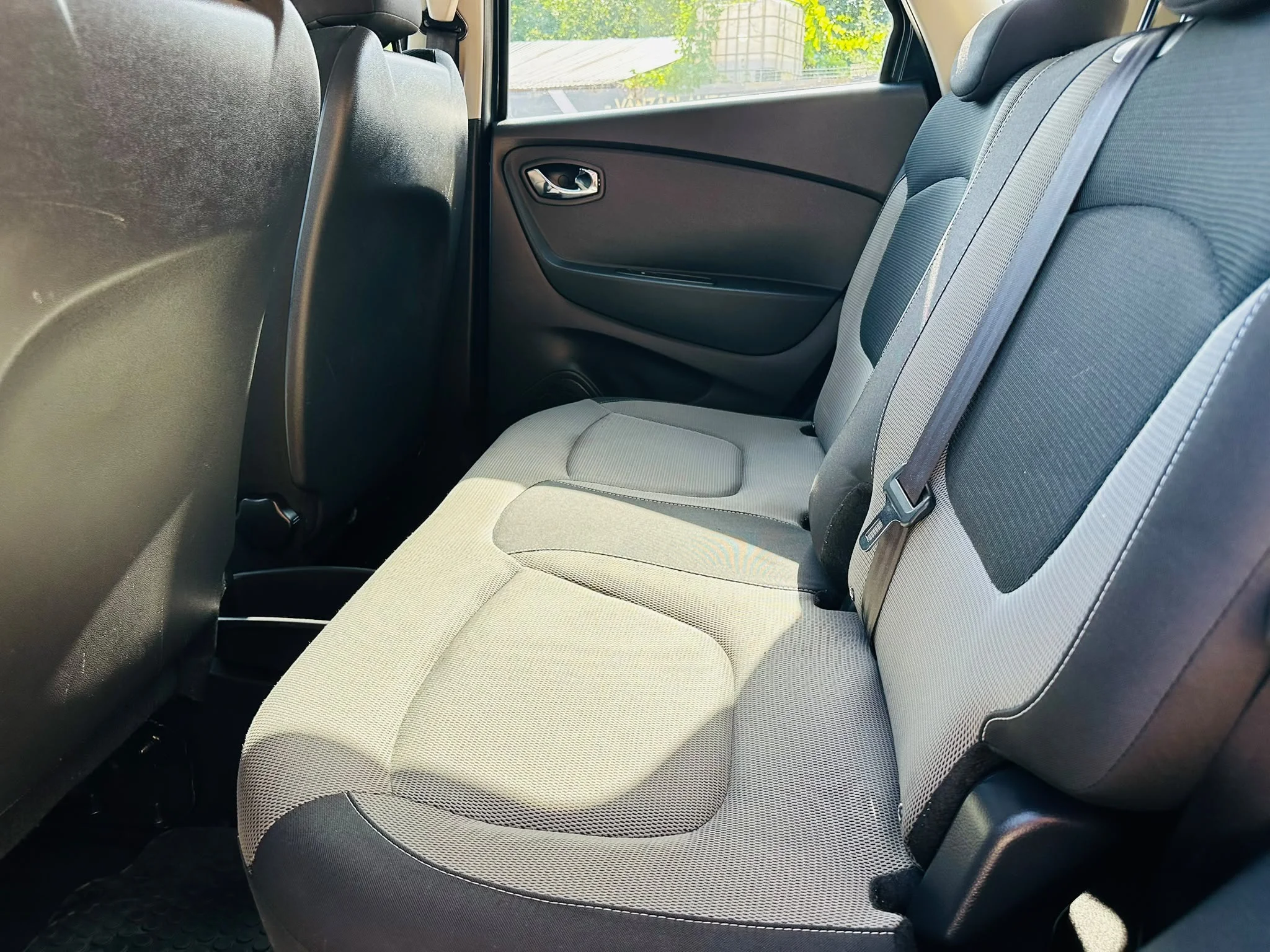 
								RENAULT CAPTUR 2017 0.9 BENZINA EURO 6 Rate Avans 0 Doar Cu Buletinul full									