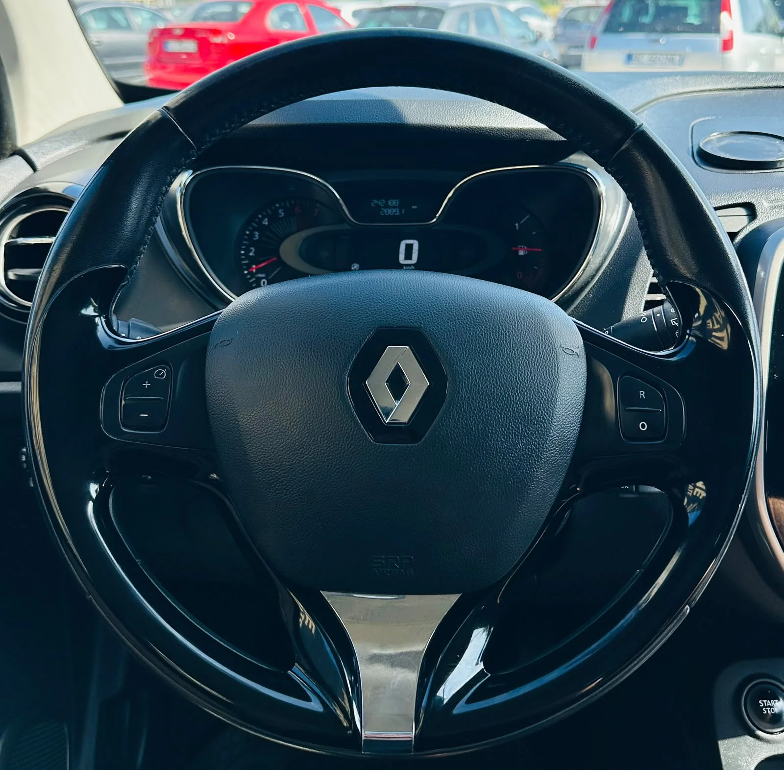 
								RENAULT CAPTUR 2017 0.9 BENZINA EURO 6 Rate Avans 0 Doar Cu Buletinul full									