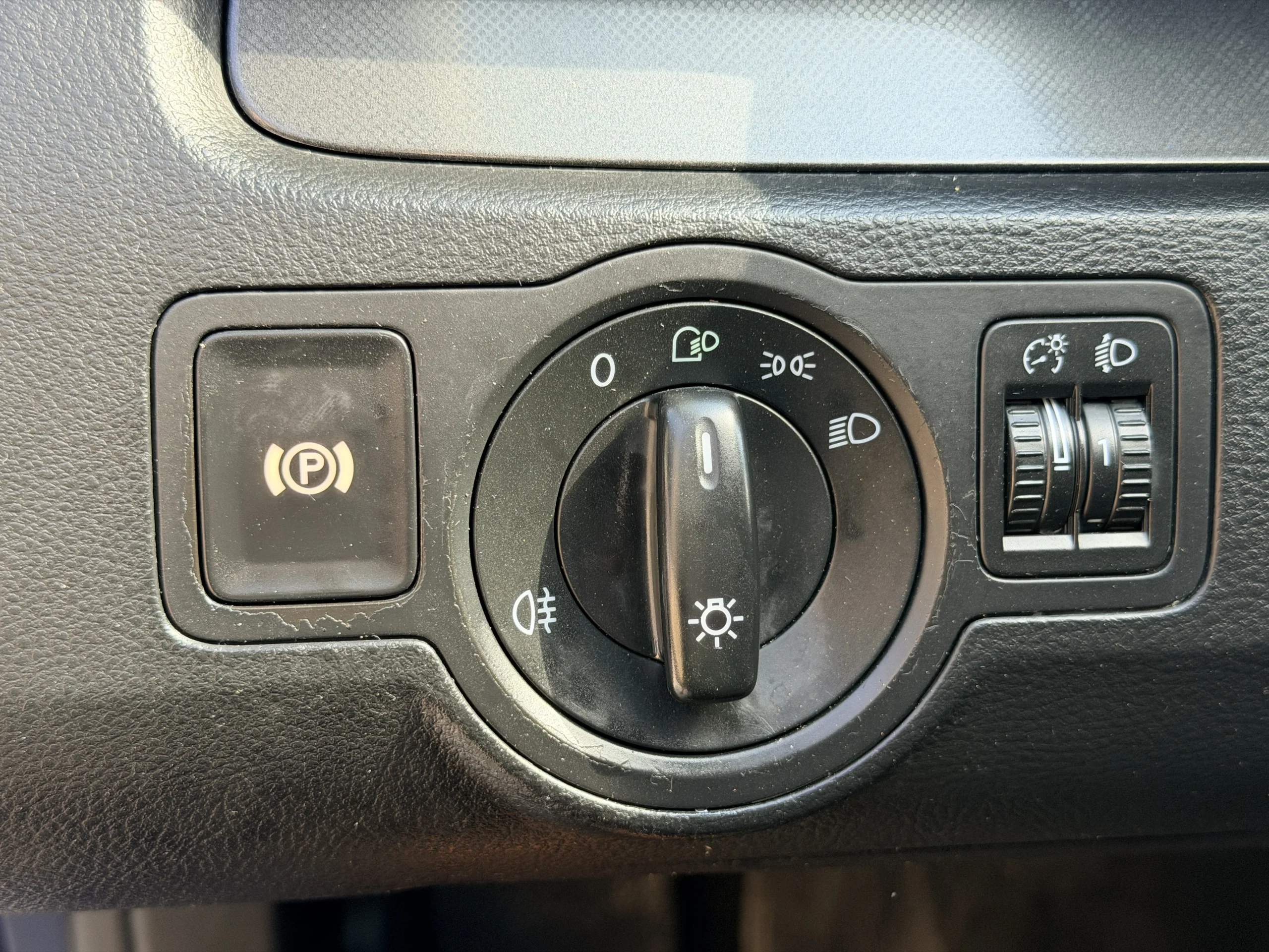 
								VOLKSWAGEN PASSAT 2007 2.0 DIESEL EURO 4 Rate Avans 0 Doar Cu Buletinul full									