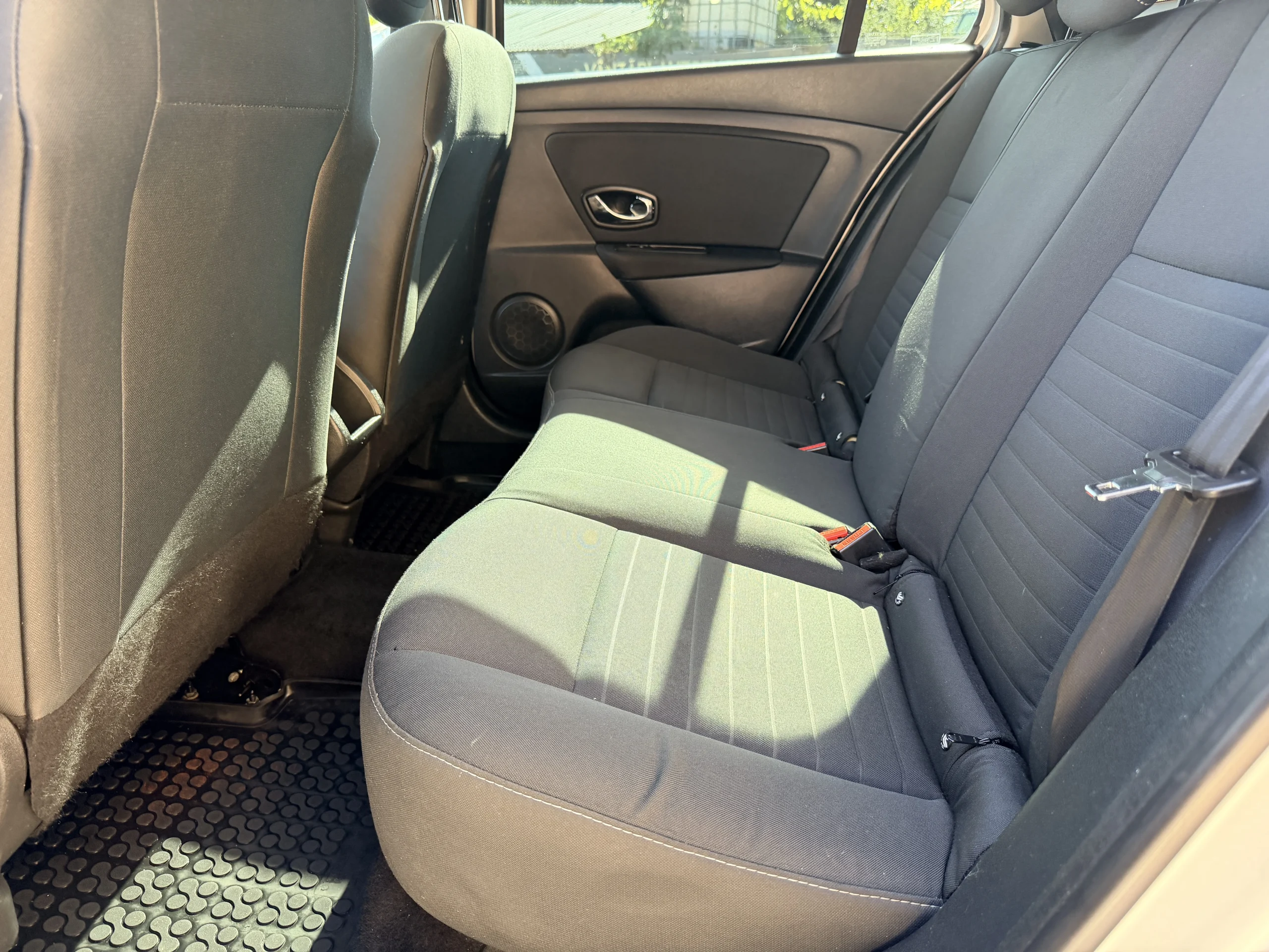 
								RENAULT MEGANE 2015 1.5 DIESEL EURO 6 Rate Avans 0 Doar Cu Buletinul full									