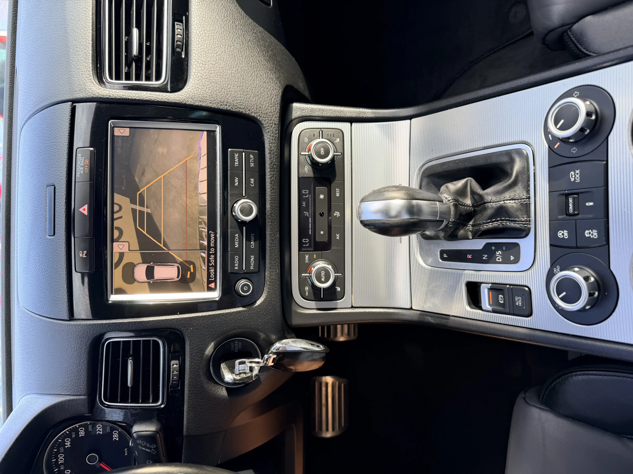 
								VOLKSWAGEN TOUAREG R-LINE 4X4 2014 3.0 DIESEL EURO 5 Rate Avans 0 Doar cu Buletinul full									