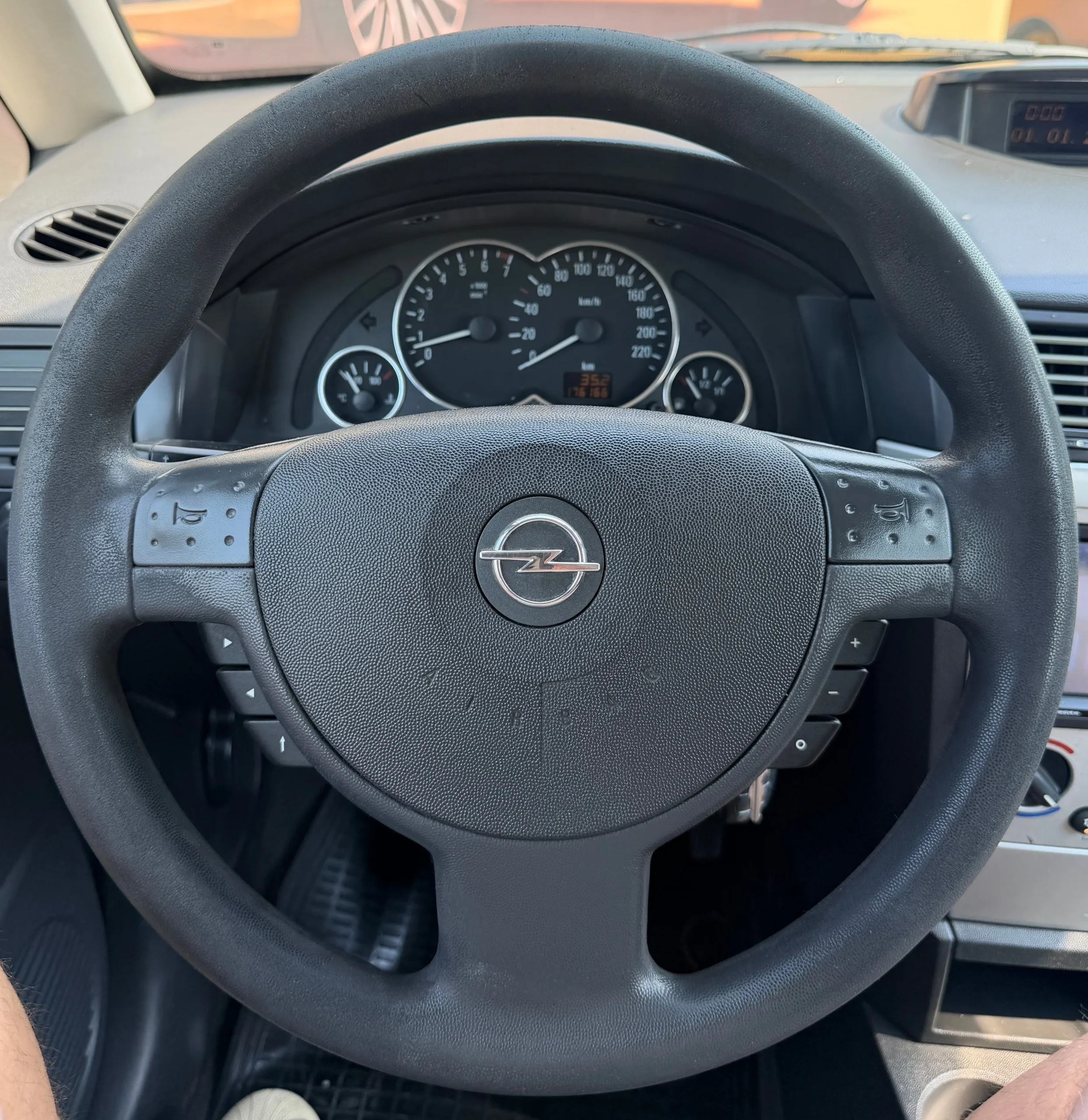 
								OPEL MERIVA 2004 1.6 BENZINA EURO 4 Rate Avans 0 Doar Cu Buletinul full									