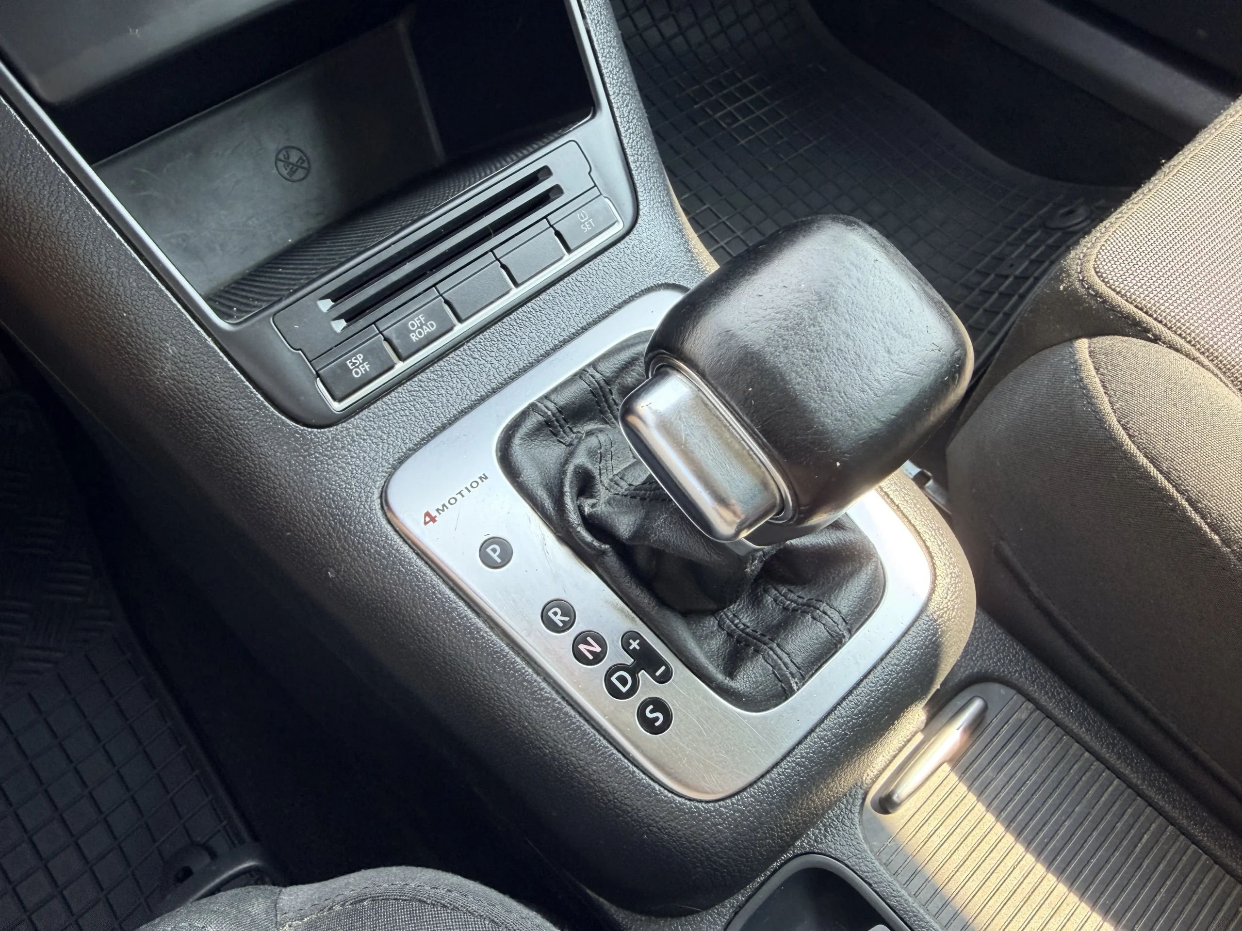 
								VOLKSWAGEN TIGUAN 4X4 2009 2.0 DIESEL EURO 4 Rate Avans 0 Doar Cu Buletinul full									