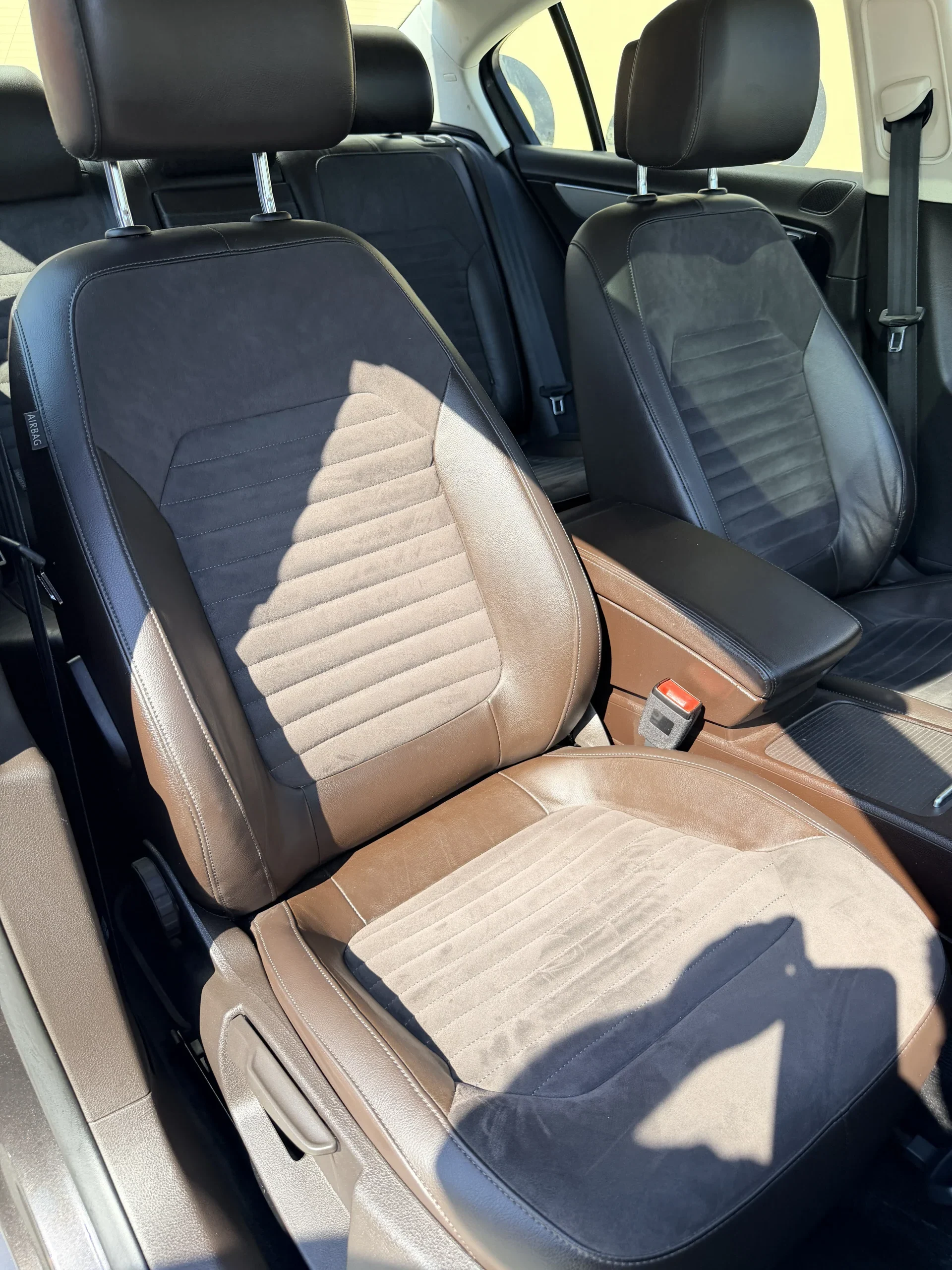 
								VOLKSWAGEN PASSAT 2011 1.4 BENZINA EURO 5 Rate Avans 0 Doar Cu Buletinul full									