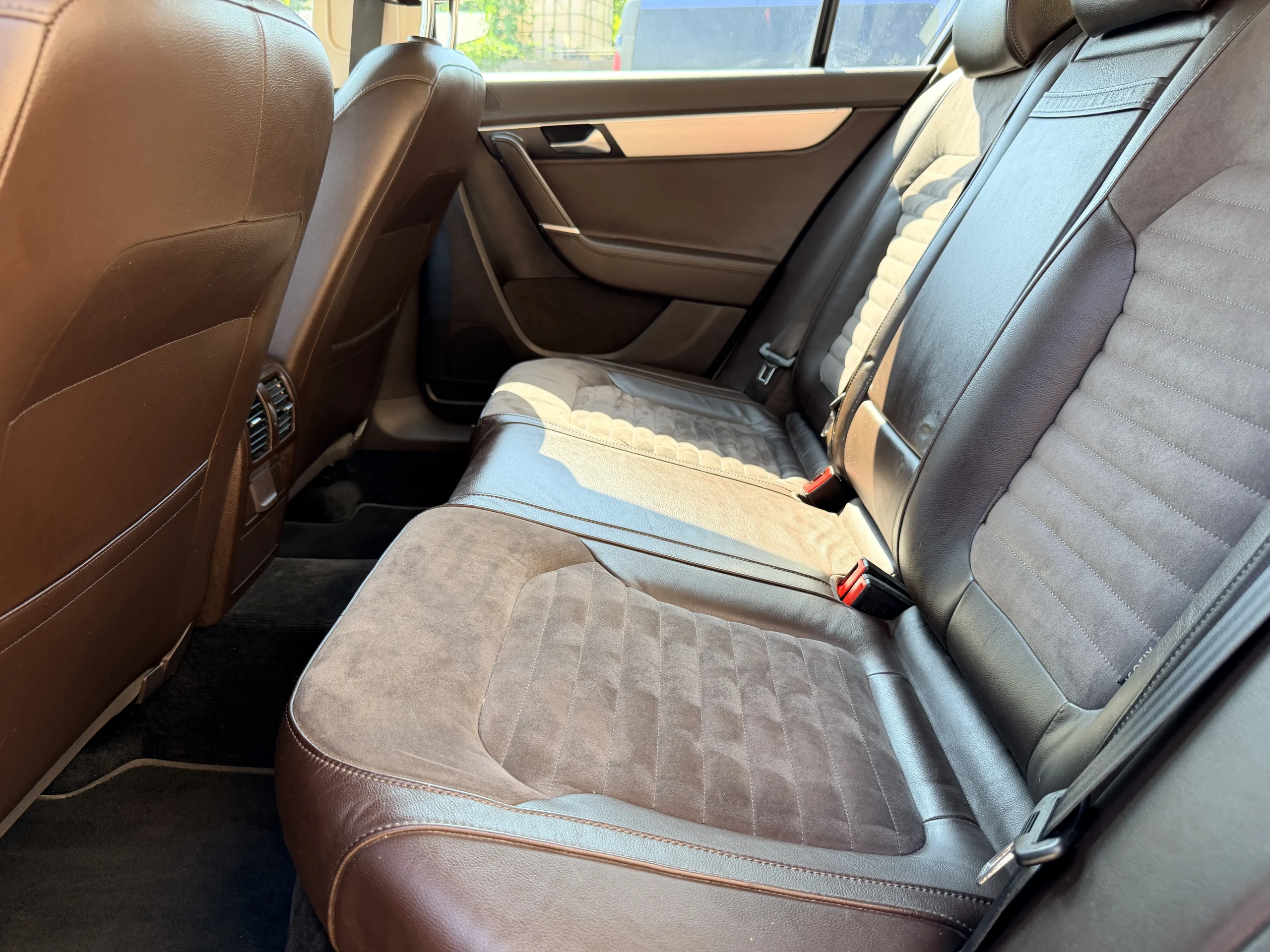 
								VOLKSWAGEN PASSAT 2011 1.4 BENZINA EURO 5 Rate Avans 0 Doar Cu Buletinul full									